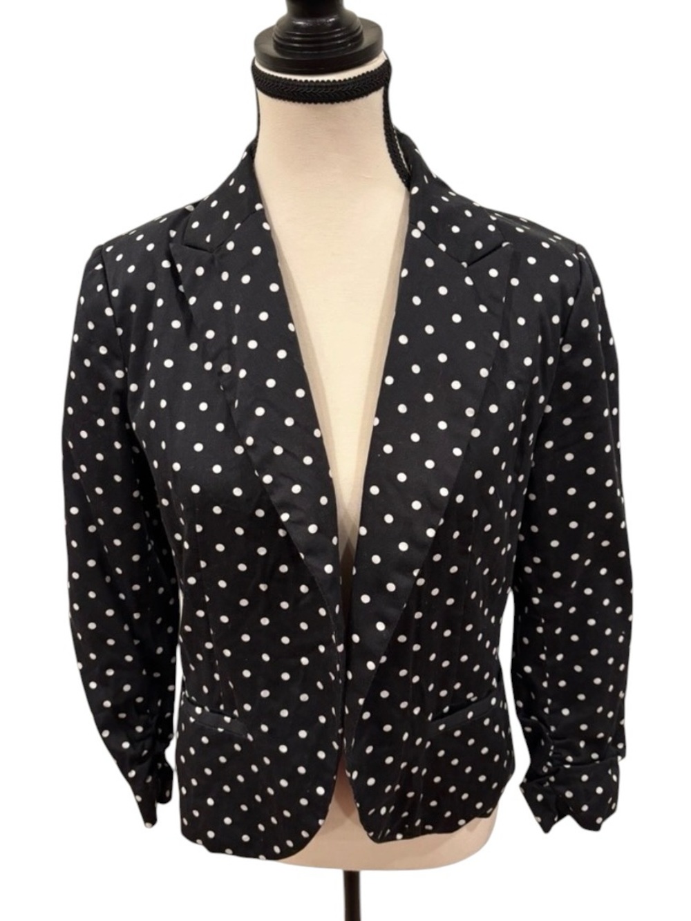 Amanda & Chelsea Tailored Black Polka Dot Blazer with ruched sleeves, size 8/10